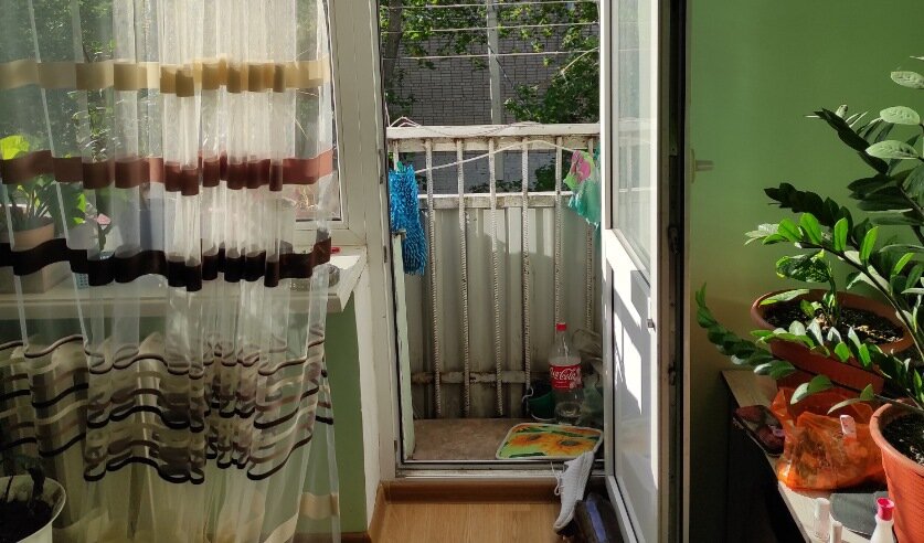 Житель Баранович случайно выбросил женщину с третьего этажа - Фото