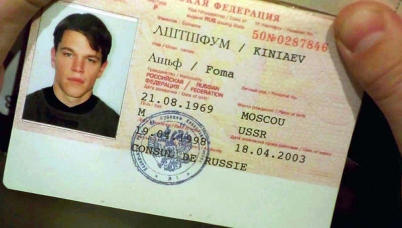 На фото: Почему они ленятся перевести такую мелочь? 