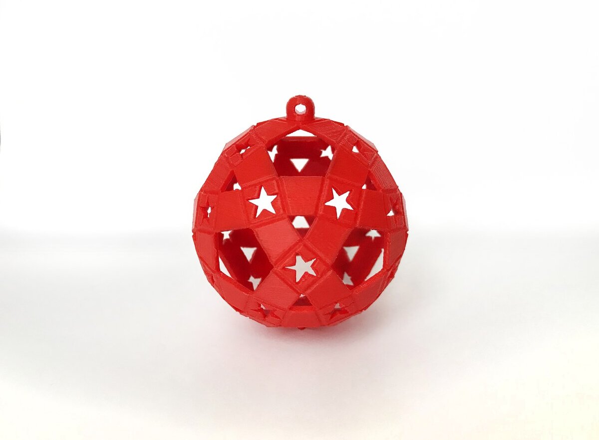 Елочный шар из нидерландского пластика PLA.