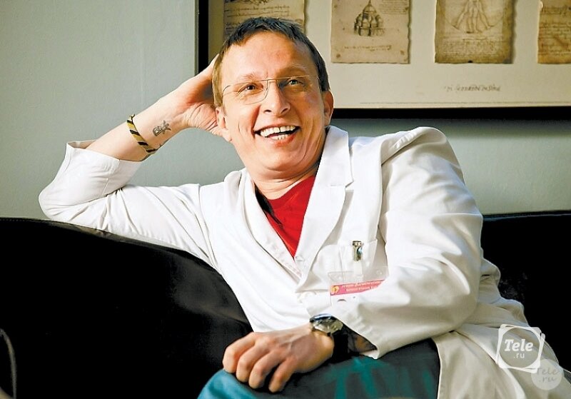 02.02.2016, 15:00, Марина Кузнецова
Иван Охлобыстин  | Фото ТНТ
Идея создать сериал на медицинскую тему возникла у продюсера Вячеслава Дусмухаметова, который в свое время окончил Челябинскую государственную медицинскую академию. 
