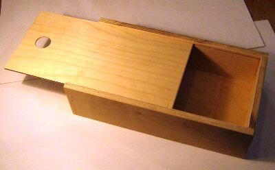 Деревянные коробки: используемые материалы для изготовления и декорирование