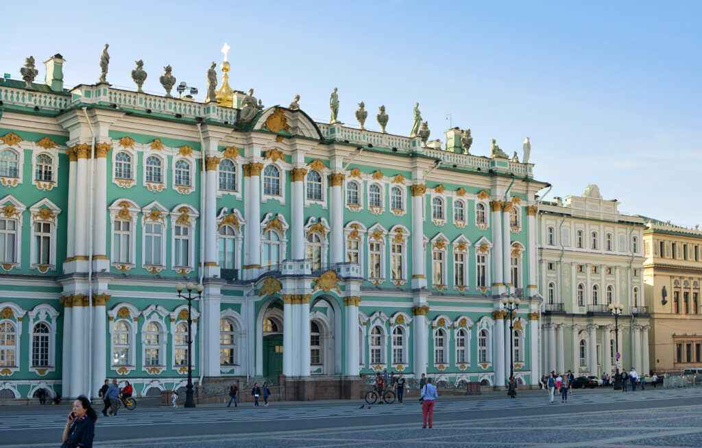 Музей Эрмитаж в Санкт Петербурге