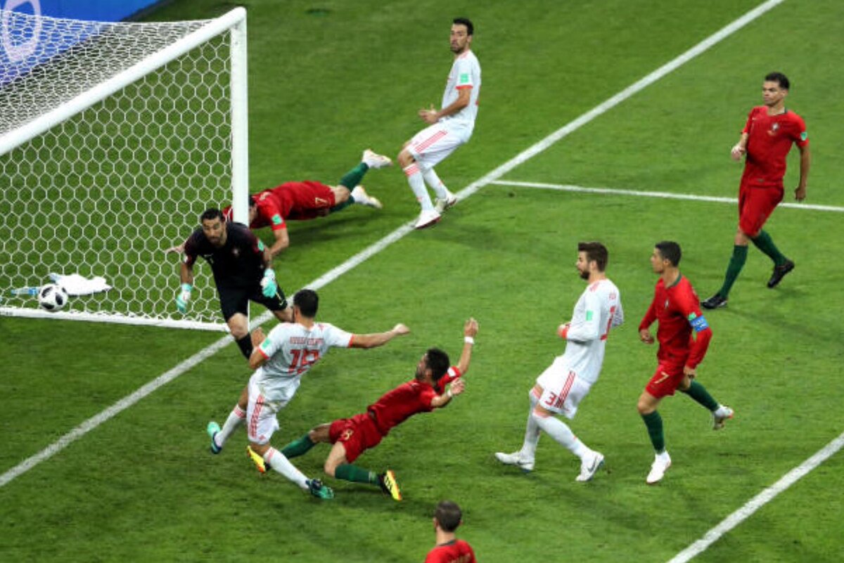 Portuguese vs spanish. Portugal vs spain. Оливенса (португалия и испания). Португалия испания сравнение. Португалия испания сравнение.