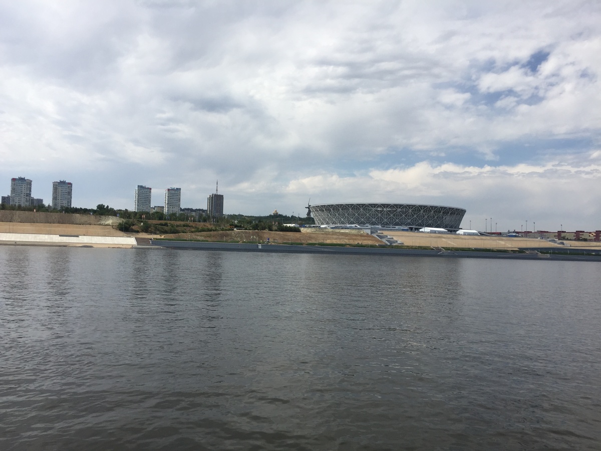 Стадион перекрыл обзор на Мамаев курган 