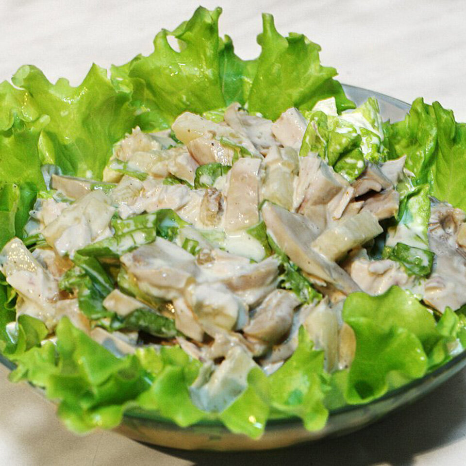 Салат с кальмарами и грибами — самый вкусный рецепт | Блогерство на пенсии | Дзен