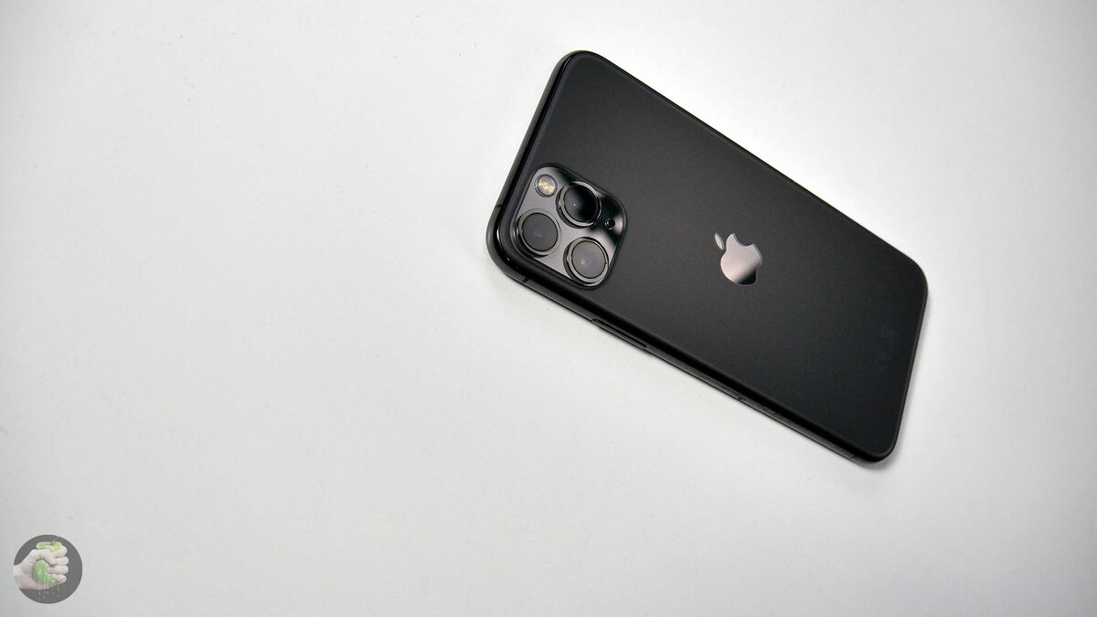  iPhone 11 Pro. Фото: Илья Кичаев / Wylsacom Media 