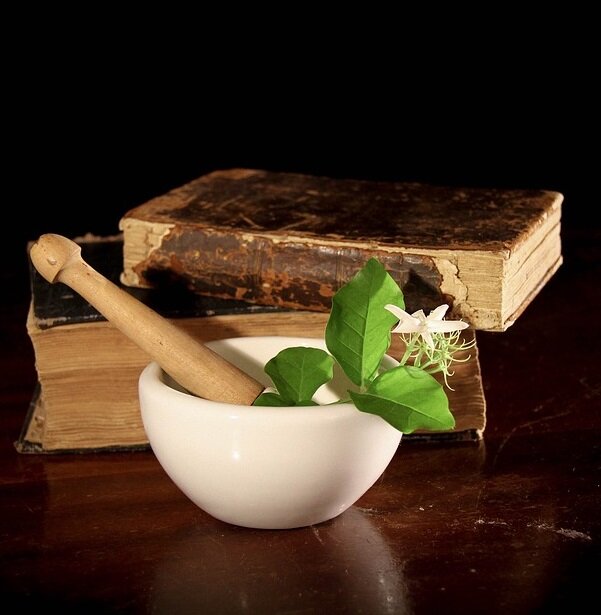 Источник: https://pixabay.com/ru/photos/%D0%B0%D0%BF%D1%82%D0%B5%D0%BA%D0%B0-%D1%84%D0%B0%D1%80%D0%BC%D0%B0%D1%86%D0%B5%D0%B2%D1%82-%D1%85%D0%B8%D0%BC%D0%B8%D1%87%D0%B5%D1%81%D0%BA%D0%B0%D1%8F-%D0%B0%D0%BB%D1%85%D0%B8%D0%BC%D0%B8%D1%8F-2055130/