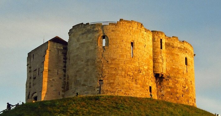 замок, призрак, приведение