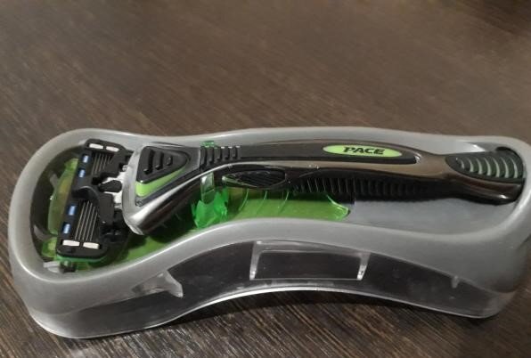 Дизайн очень похож на Gillette.DORCO PACE 6