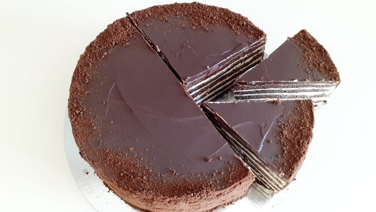 Шоколадно-медовый торт с черносливом