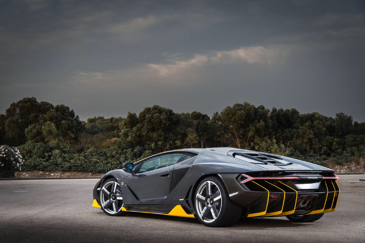 “Lamborghini Centenario” 2016