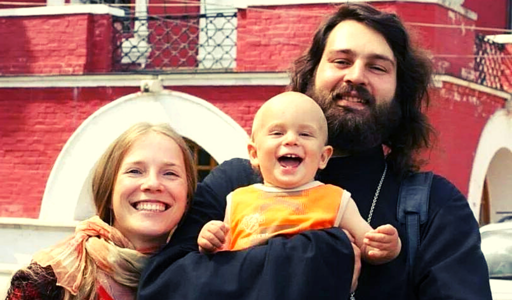 В семье священников Никитка стал уже третьим приемным ребенком.