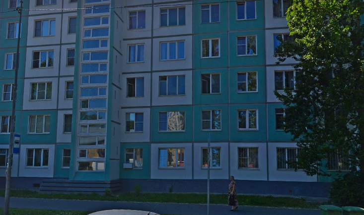 На первом этаже безопасно и комфортно, но жизнь немного «на виду»