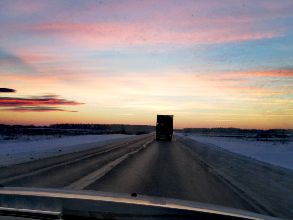 Сам по себе переезд в другой город, регион очень волнительное и хлопотное занятие. А в случае смены постоянного места жительства человека с сахарным диабетом, помимо задачь  связанных с самой организацией переезда, возникает множество других вопросов и трудностей, разобраться с которыми бывает не так просто, если не подумал об этом заранее. В данной статье хочу поделиться личным опытом и разобрать основные моменты, о которых нужно позаботиться до отъезда и что нужно сделать на новом месте.