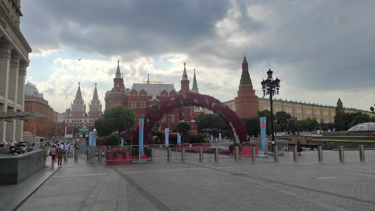 Eurospar москва манежная площадь фото Москва манежная