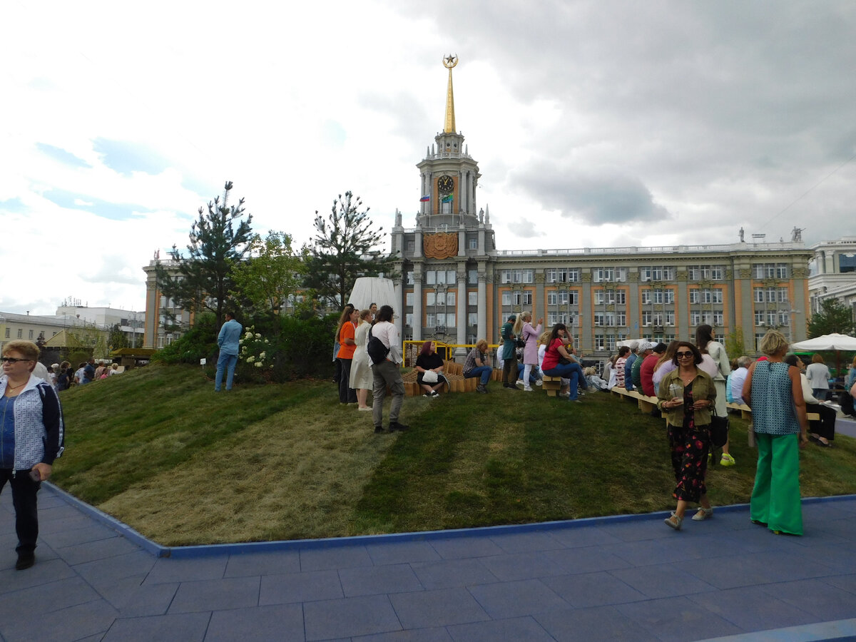 Екатеринбург давно разочаровался в Ройзмане. Фото автора.