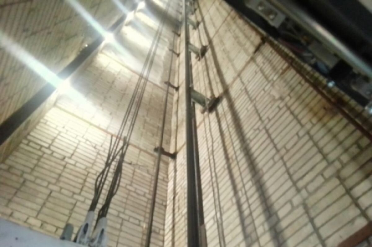    В Казани застявшая в лифте надземного перехода женщина готова идти в суд и прокуратуру.