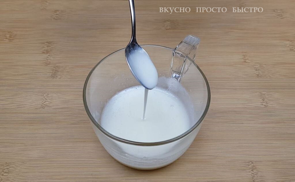Бисквитный торт с йогуртовым кремом - рецепт на канале Вкусно Просто Быстро