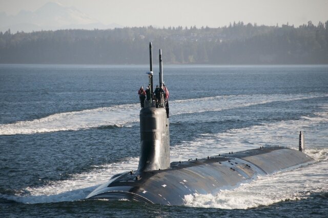    Подлодка (cc) Naval Base Kitsap (NBK)