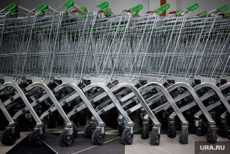    Покупательская телкжка «Леруа Мерлен» повредила автомобиль горожанки