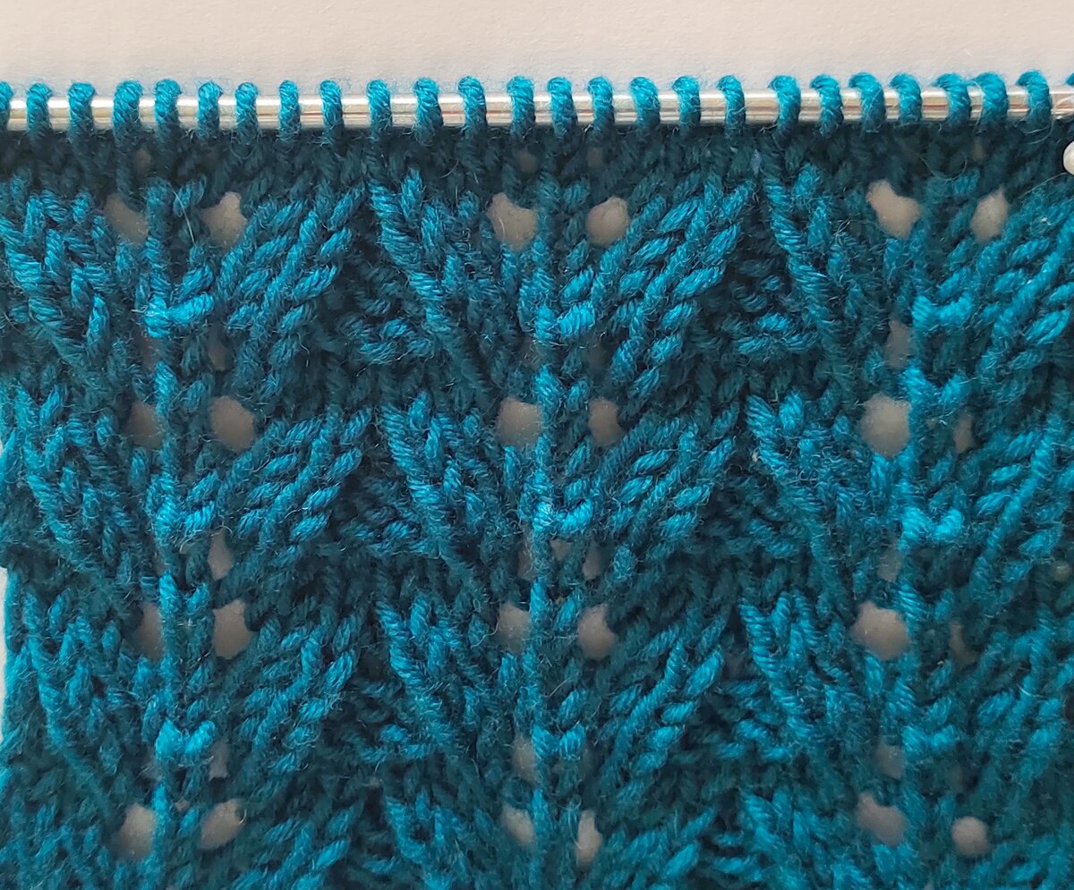 узор спицами от легкие петельки