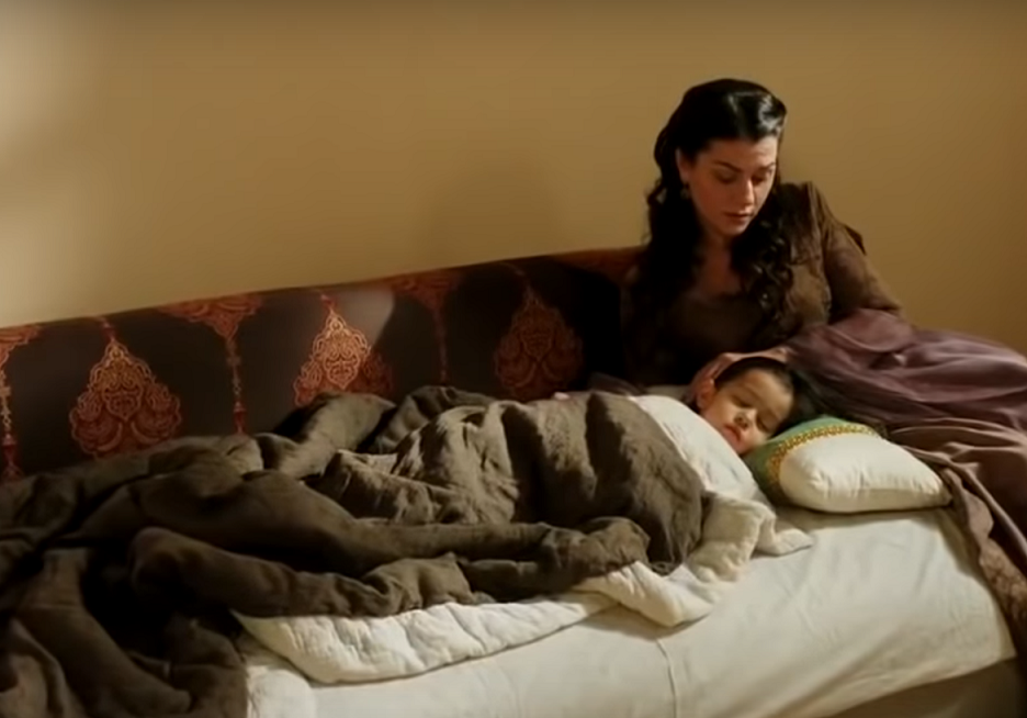 Кадр из сериала "Великолепный век"