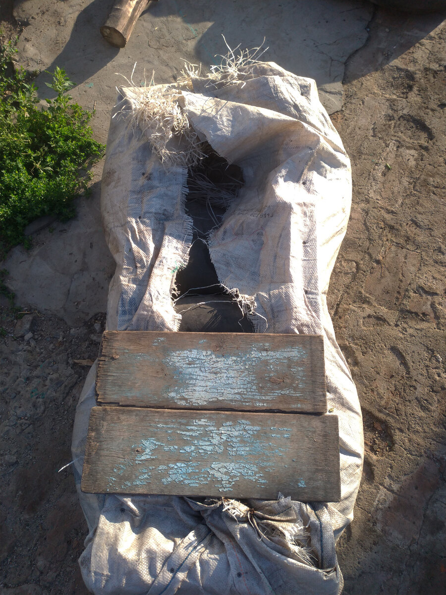 Можно добавить толстую фанеру или достички для более удобного маневрировпния на воде.