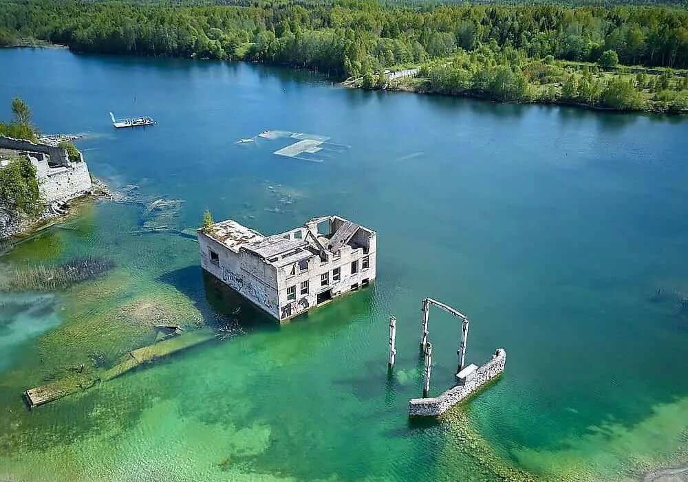 Карьер Румму, подводная тюрьма