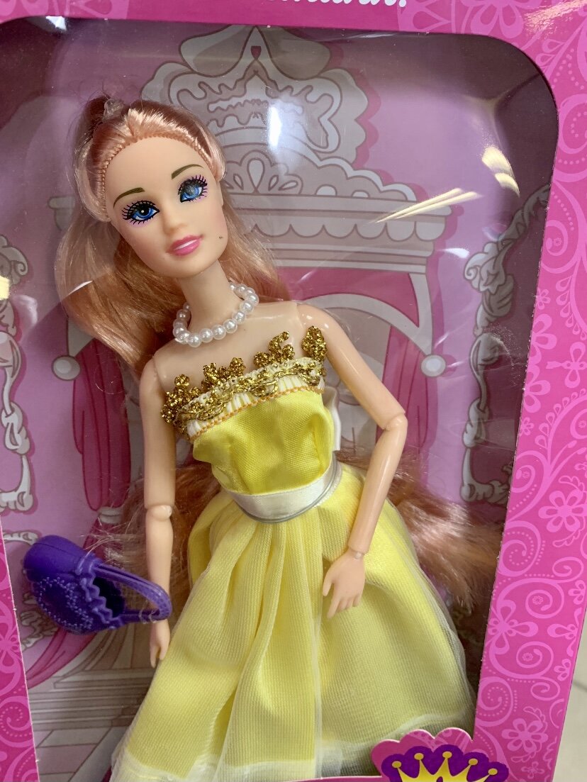 Фото автора канала "Кукляндия: барбиобразные куклы" 