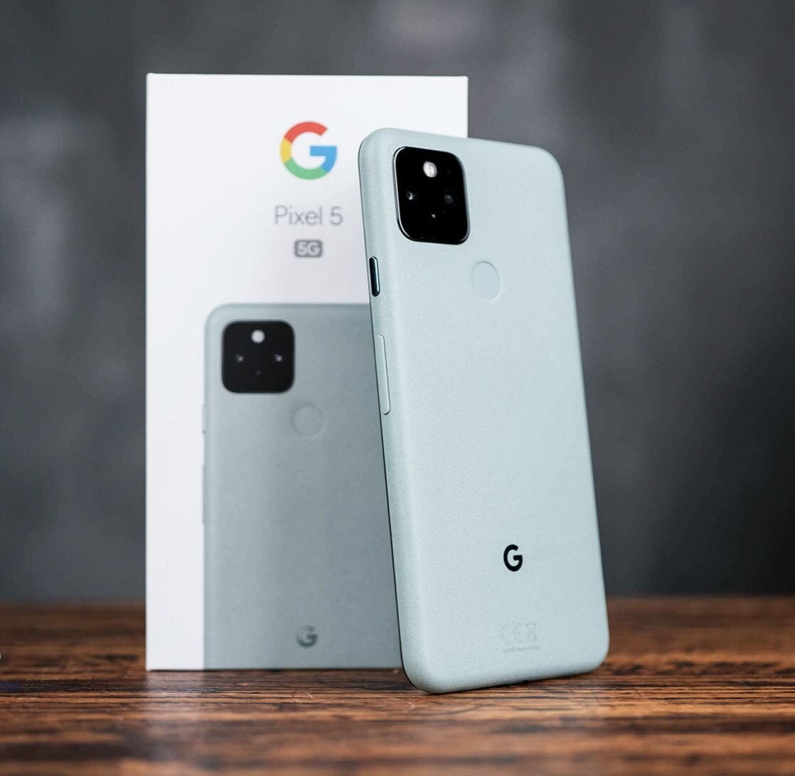 Американская корпорация Google накануне официально представила новый смартфон Pixel 5a 5G, который является преемником прошлогодней модели Pixel 4a 5G.