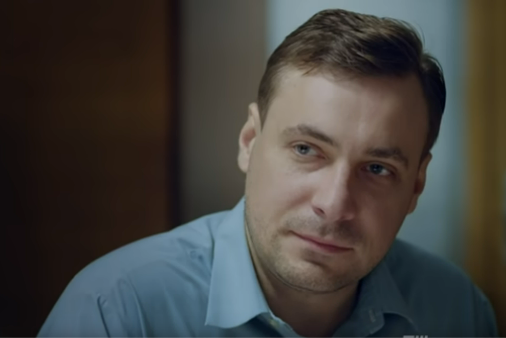 - Кто-нибудь мне объяснит, за что меня задержали?