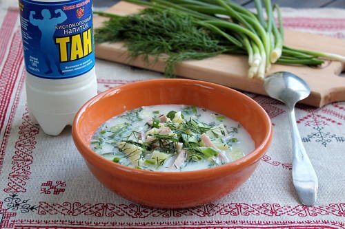 Источник: https://menunedeli.ru/recipe/okroshka-na-tane/