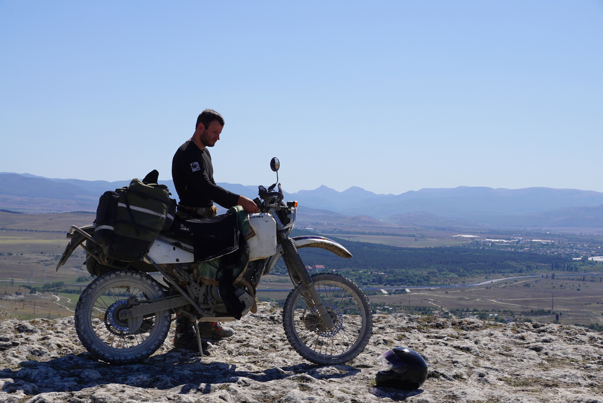 Мотоциклист на Белой Скале.фото автора.смотрите другие фото по стрелке вправо.