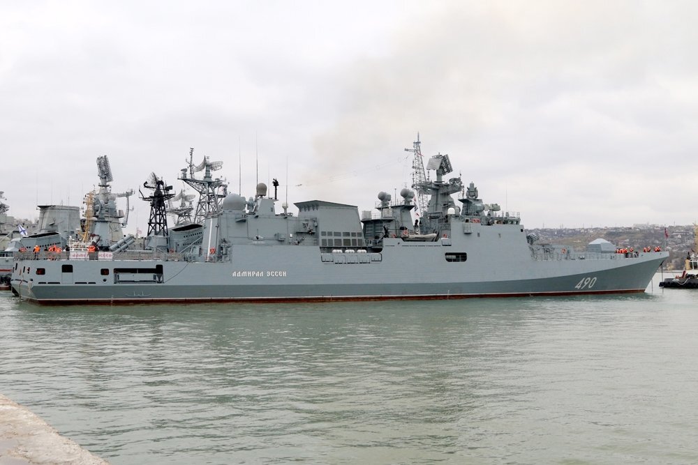 "Адмирал Эссен"