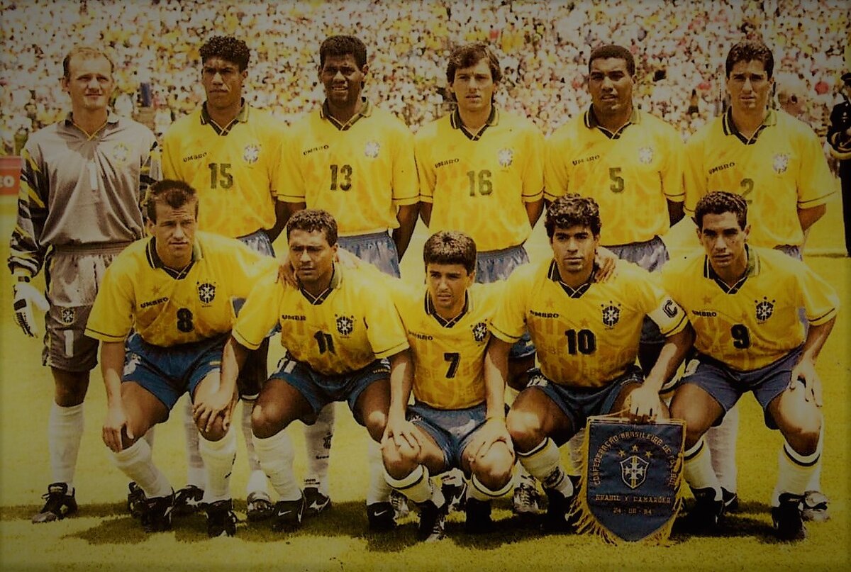Командное фото сборной Бразилии, перед матчем с Камеруном, на ЧМ-94