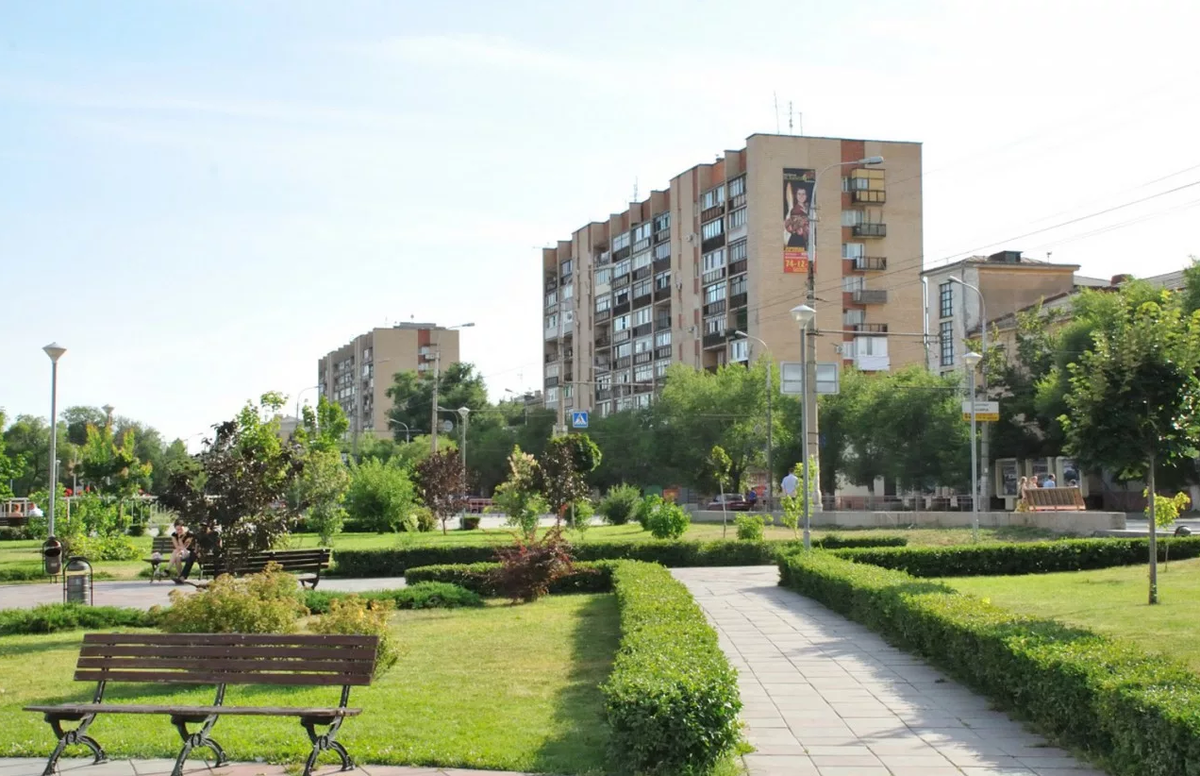Длина волгограда вдоль волги