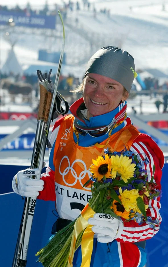 Зимняя спортсменка. Лариса Лазутина. Лазутина Лариса Евгеньевна. Лари?са Евге?ньевна Лазу?тина. Лариса Лазутина Олимпийская чемпионка.