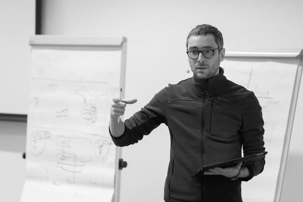 Откуда взять "продактов": из бизнеса или извне? Роман Рабинович, основатель Neuromap.tech