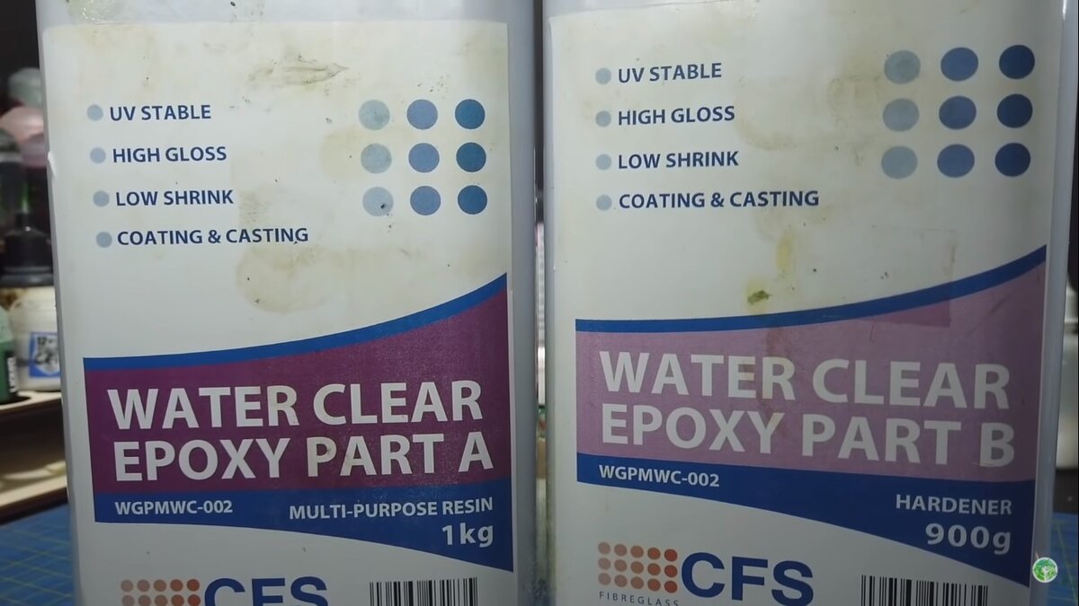 Двухкомпонентная эпоксидная смола может выглядеть вот так