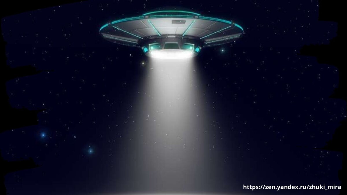 Летающая тарелка в небе