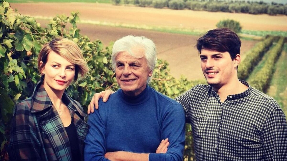 Микеле с дочерью на виноградниках