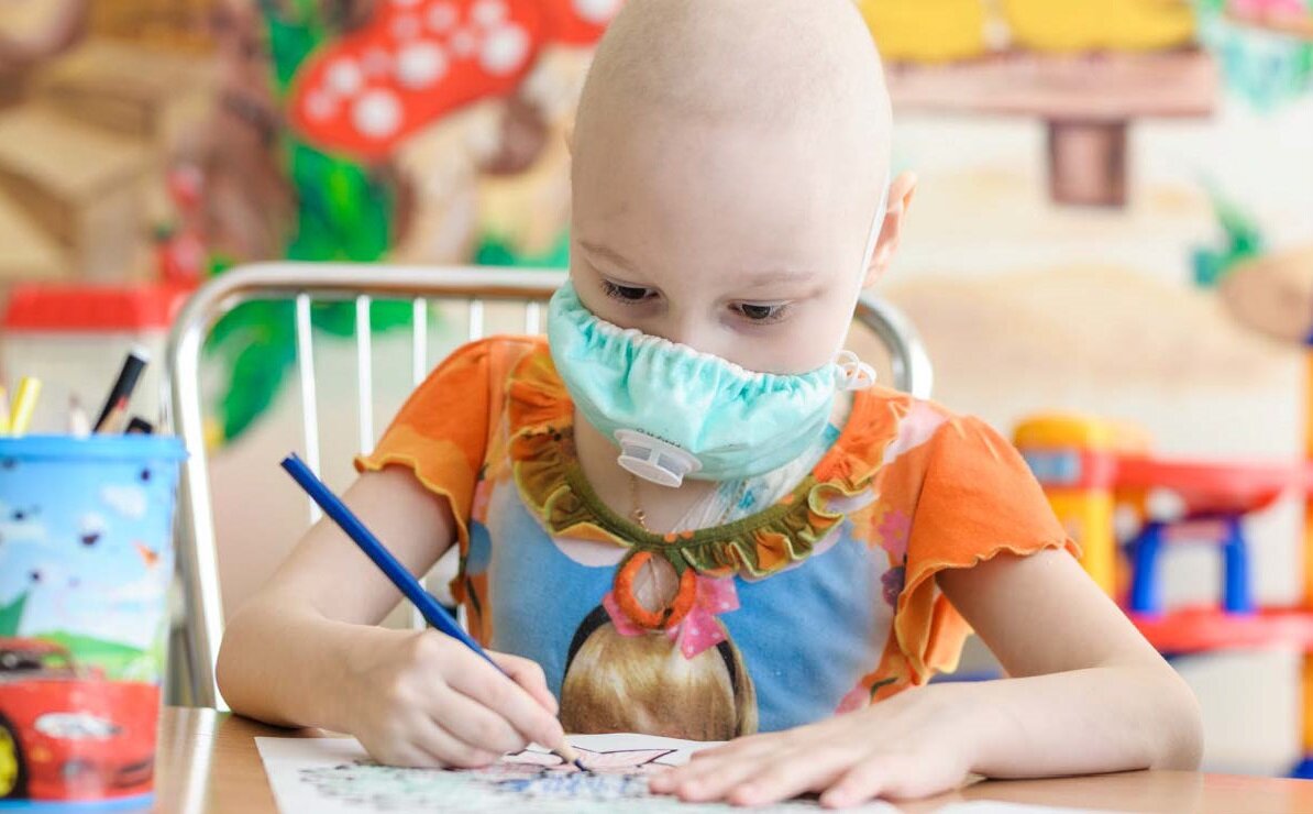 Счастливый ребенок с онкологией. Онкология у детей победивших. Детская онкология на голове. Игра пузерак детский. Дети раки девочки