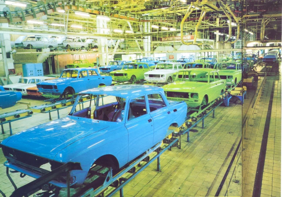 москвич 2140 на заводе азлк. автомобильный завод имени ленинского комсомола (азлк). завод москвич азлк. автомобильный завод имени ленинского комсомола (азлк). москвич 2142 дуэт 2.