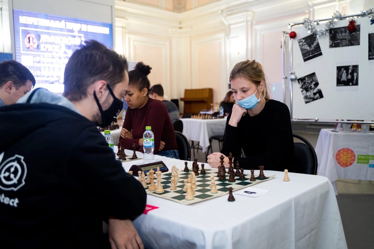 Студентка физико-технического факультета Юлия Доянова 