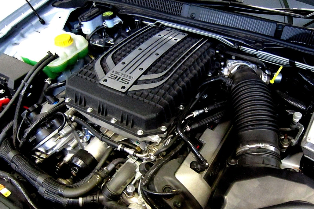     Как работает восьмицилиндровый двигатель: полный разбор на наглядном примере