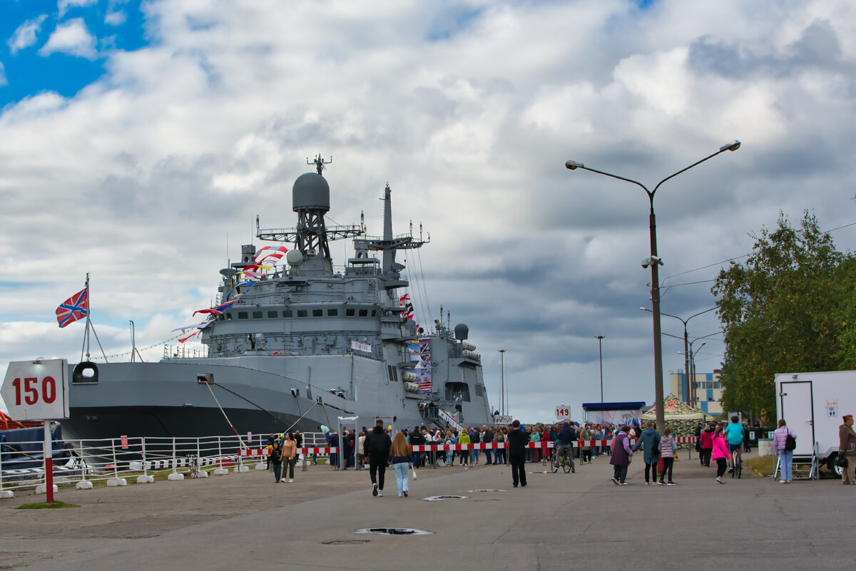 В Архангельск прибыл БДК 