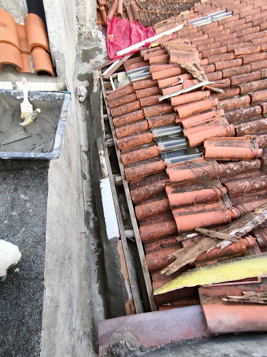 Частично разобранная крыша