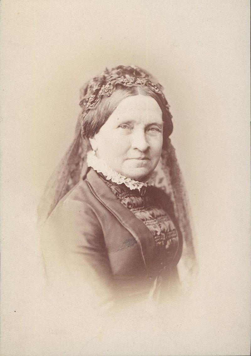 Юлия Баттенберг.