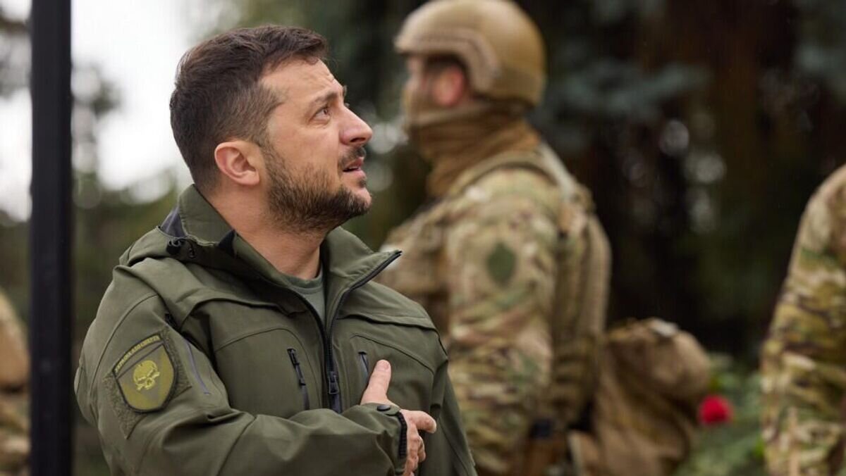    Президент Украины Владимир Зеленский в Изюме© Фото : Ukrainian Presidential press service