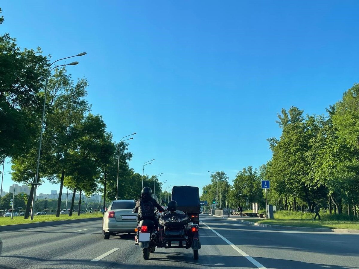 Быстрая езда на авто.